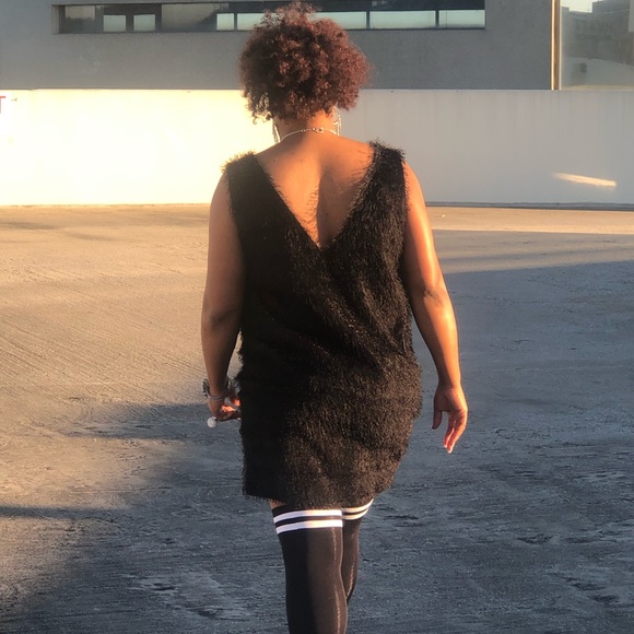 Clothing - Picture 3 of 7